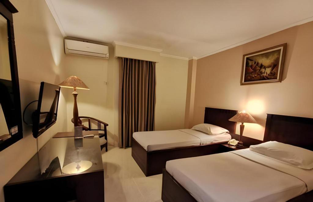 Horison Plaza Tegal Hotel Bagian luar foto