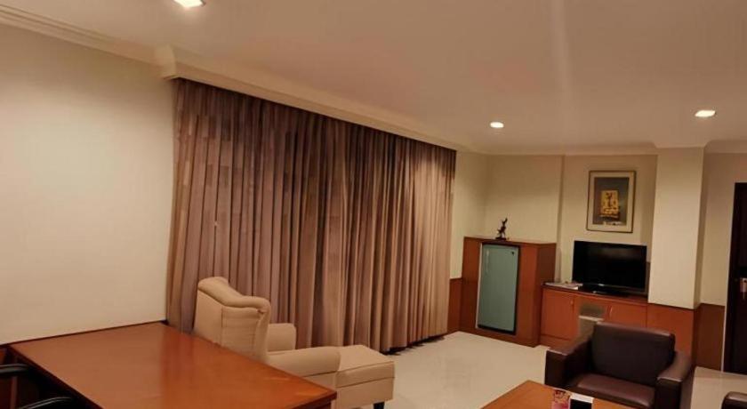 Horison Plaza Tegal Hotel Bagian luar foto