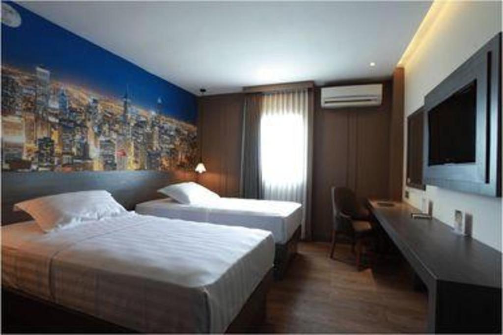 Horison Plaza Tegal Hotel Bagian luar foto