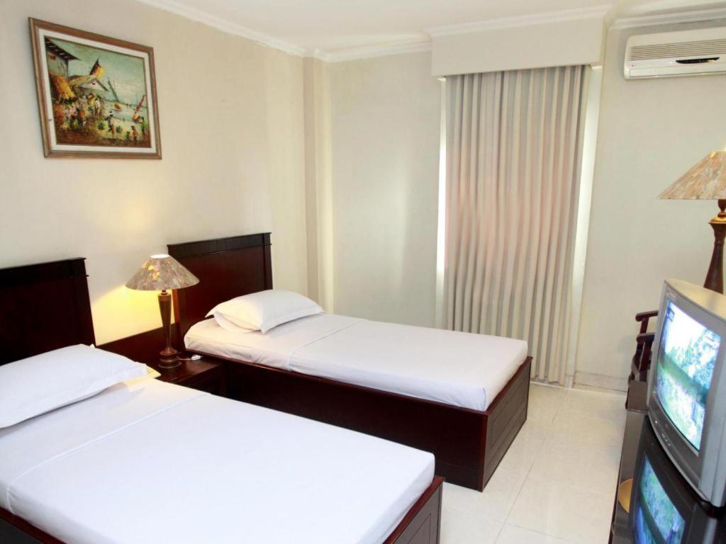 Horison Plaza Tegal Hotel Bagian luar foto