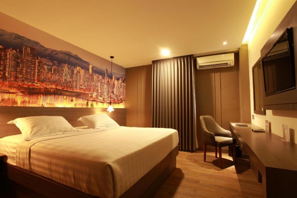 Horison Plaza Tegal Hotel Bagian luar foto