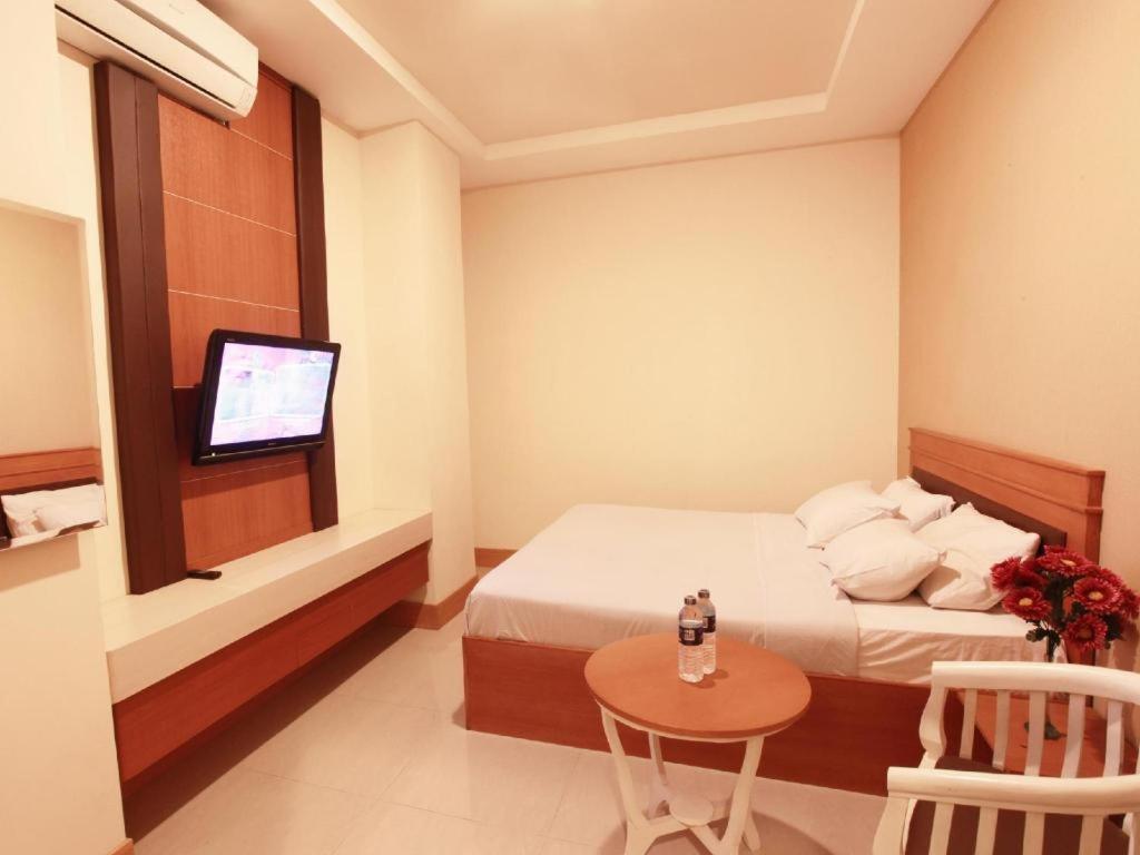 Horison Plaza Tegal Hotel Bagian luar foto
