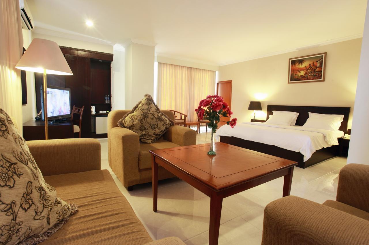 Horison Plaza Tegal Hotel Bagian luar foto